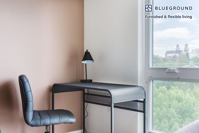 Photo - 2301 E Union St Unidad FL6-ID741