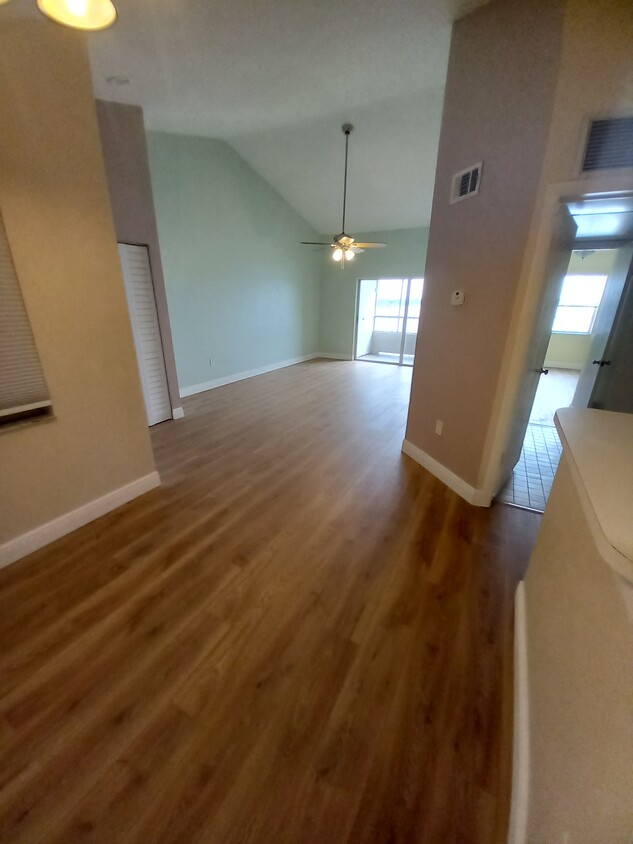 Living Room - 2811 N Oakland Forest Dr (Oakland Park, FL)
