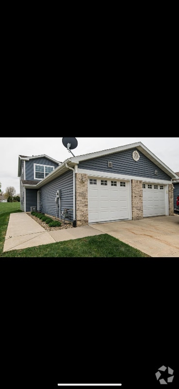 Building Photo - 574 Pointe Ct SW Rental