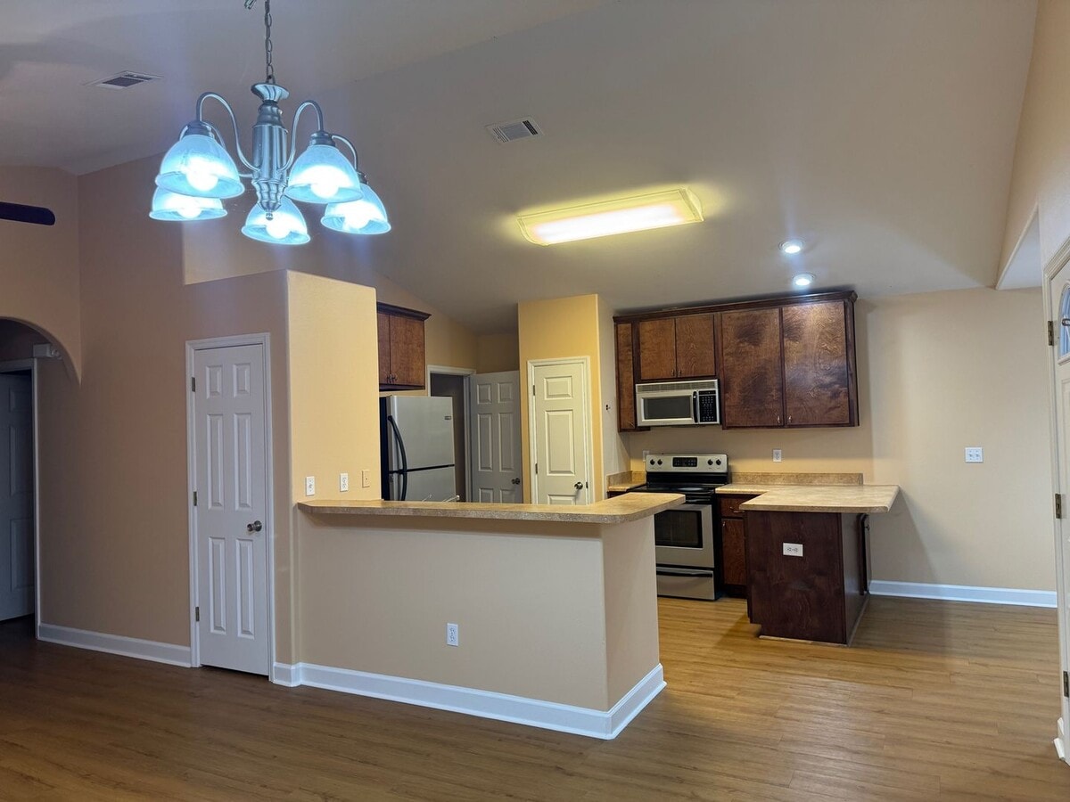 Photo - Updated 3 Bedroom House for Rent in Wakulla Gardens