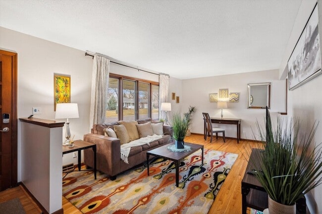 Photo - 8213 Quinn Rd