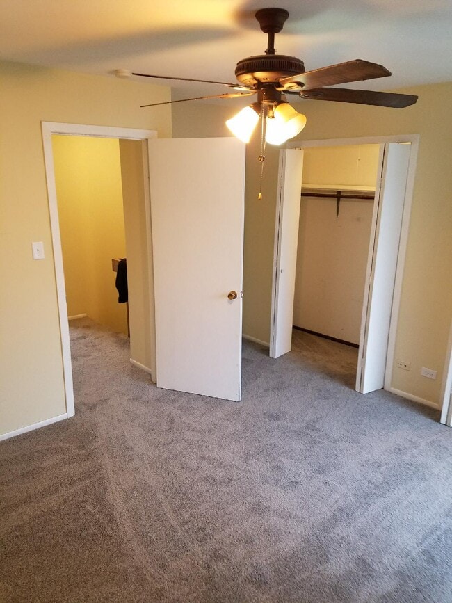 Photo - 487 Meadow Green Ln