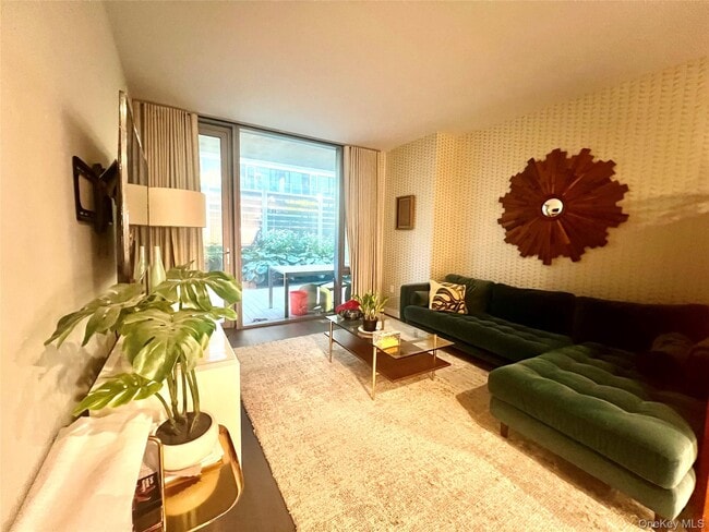 Photo - 131-03-131-40 40th Rd Unit 8J