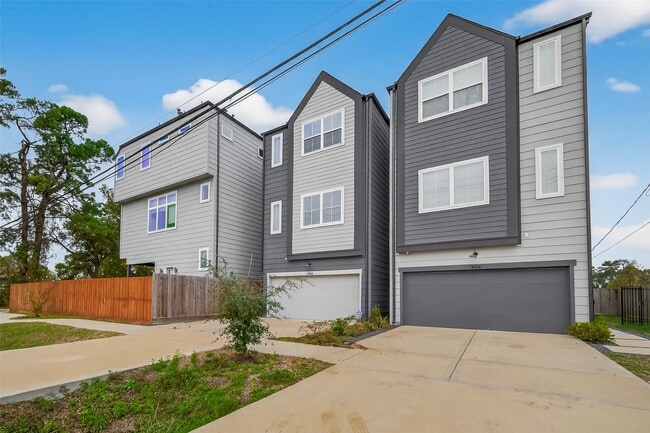 Photo - 1406 Mansfield St