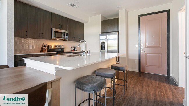 Photo - 14015 Univ Pass Unidad 4303