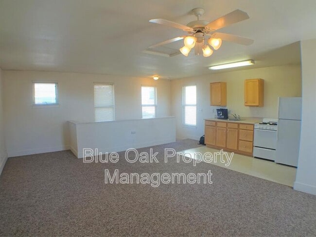 Photo - 2380 England St