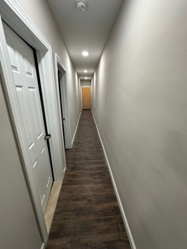 6109 Jefferson St Unit 2nd Flr