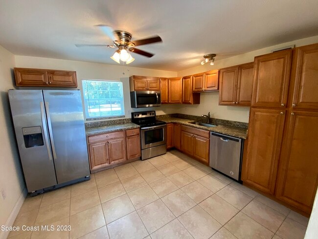 Photo - 304 Buchanan Ave Unit 2