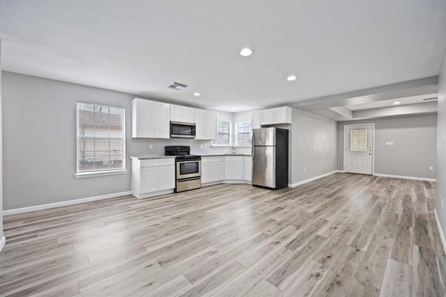 Building Photo - 1728 Connorvale Rd Rental