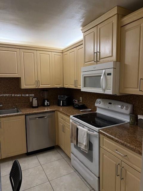 Photo - 16411 Blatt Blvd Unit 105