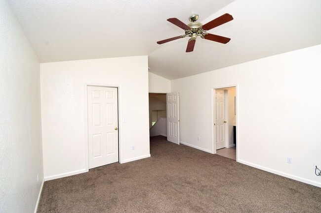 Photo - Caughlin Ranch Beauty Clean and Comfortable and Close to Shopping