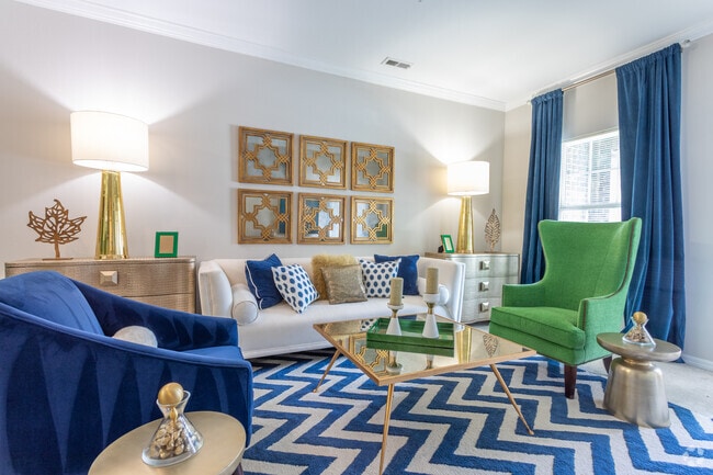 2BR, 2BA - 1,096SF - Living Area - Village at Town Center