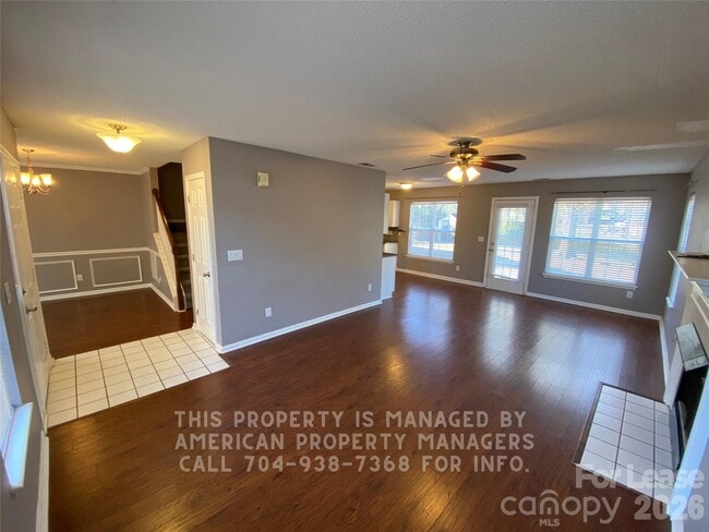 Photo - 1271 Midlake Ave