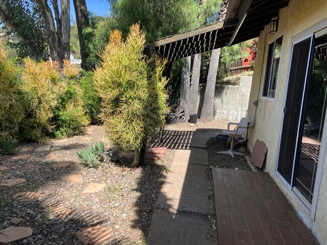 Front Yard - 22933 Portage Circle Dr Unit Apt. 2