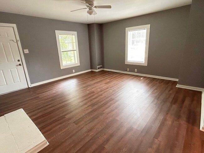 Main Spacious Living Room with Natural Light - 17 Liberty St Unit 17 Liberty St