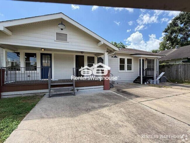 Building Photo - 201 Drennan St Rental