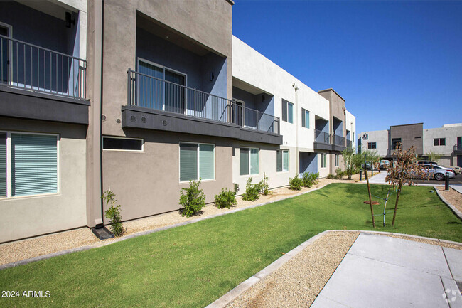 Building Photo - 9700 S Central Ave Unit 3 Rental