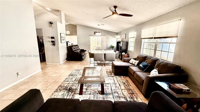 Photo - 5470 Pine Cir