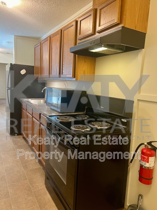 Photo - 409 Scotsdale St