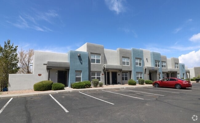 Building Photo - The Bluffs at Tierra Contenta Rental