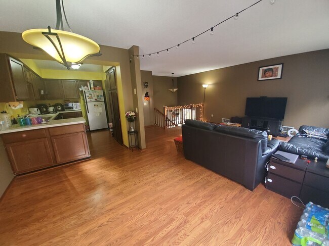Photo - 9265 Dartford Rd