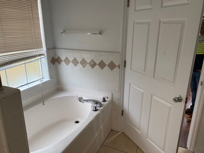 Photo - 6837 Hill Gail Trail