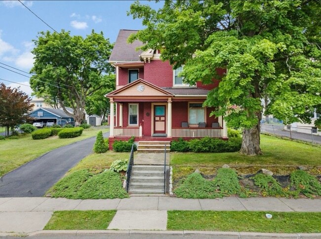 Building Photo - 109 S Washington St Rental