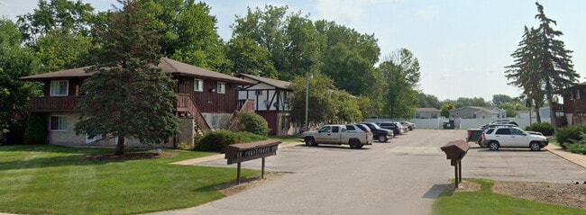 Deerlick Apartments - Deerlick Apartments