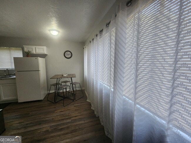 Photo - 917 Oakview Ave Unit B