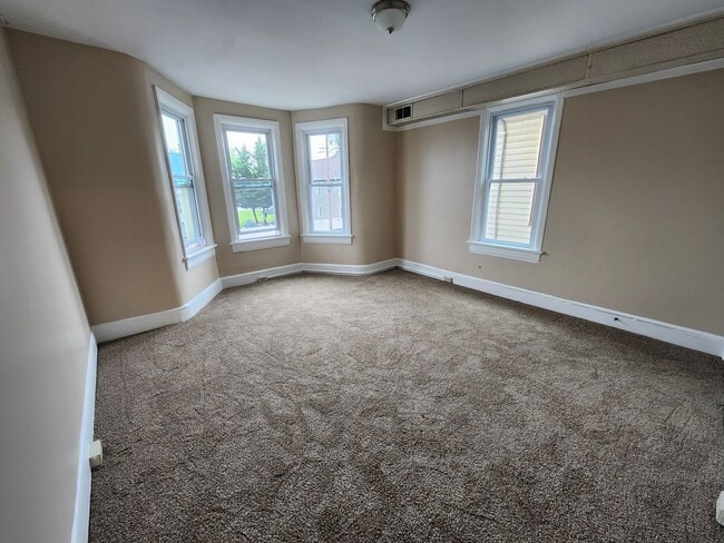 Photo - 327-329 W. King Street Unit Apt. 2