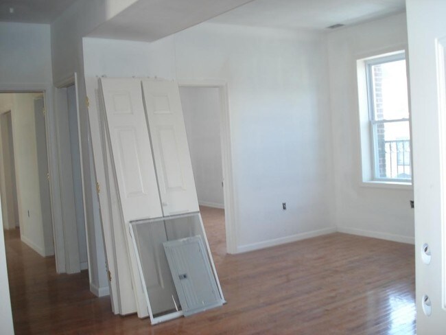 Photo - 79-83 Tillinghast St