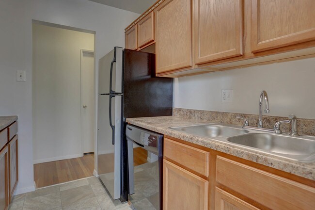 Fully Equipped Kitchen!