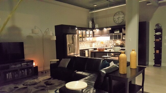 Photo - 407 W Washington St Unidad 206