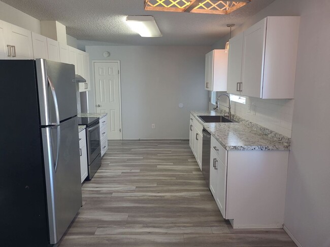 Photo - 1/2 OFF OCTOBER RENT - House with Garage &...