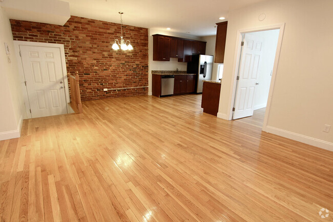 Building Photo - 12 Homer St Unit 3