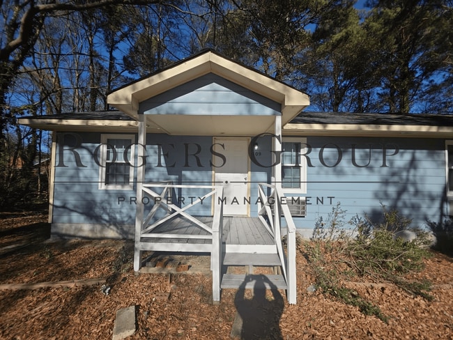 Building Photo - #450 - 109-111 Carter St Duplex Unit 109 Carter St