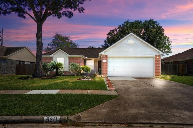 Building Photo - 5211 Roserock Ln