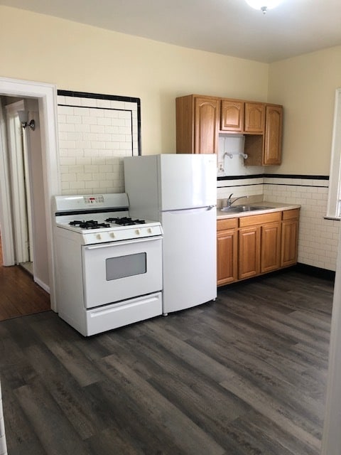 1098 Elmwood Ave Unit 1098 Elmwood Apt 1