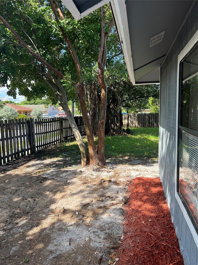 Photo - 500 NE 34th St