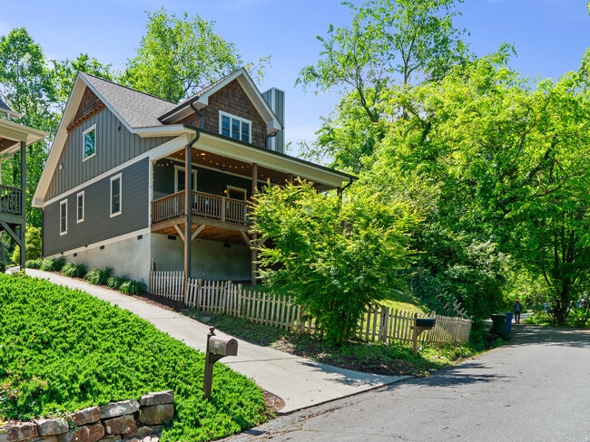 Photo - 70 Deaver St Casa