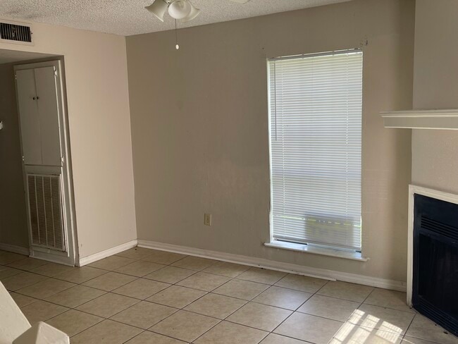 Photo - 3432 Yorkfield Dr