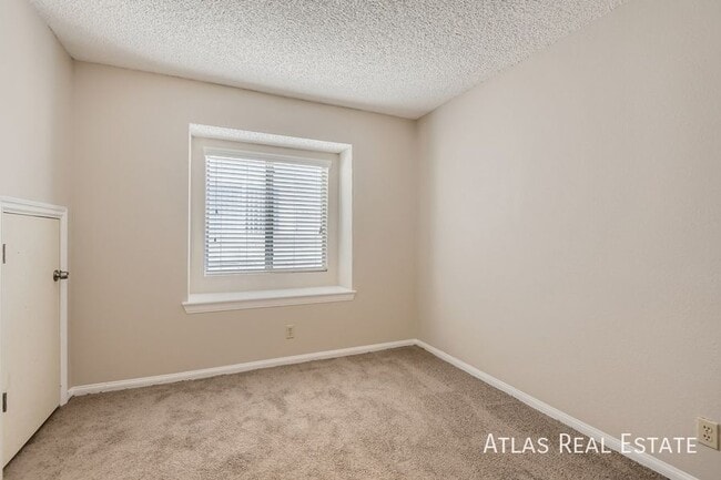 Photo - 1659 Duarte Dr