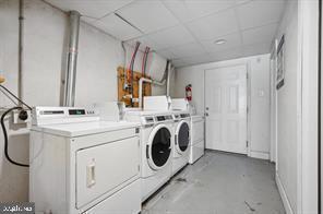 Building Photo - 922 S 49th St Unit 1