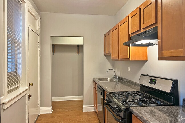 Building Photo - 638-642 Harrison St. Rental