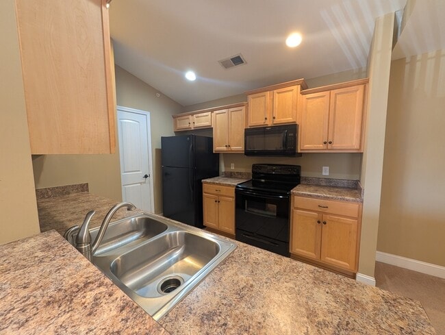 Photo - 102 Capstone Dr