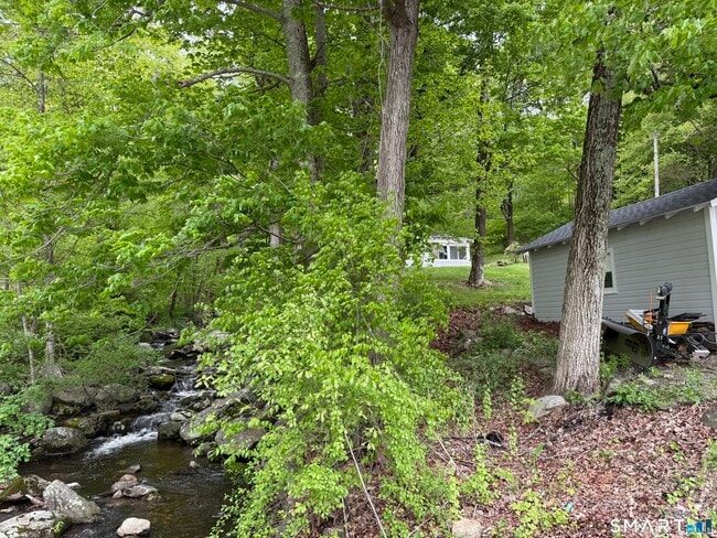 Photo - 277 Lake Rd