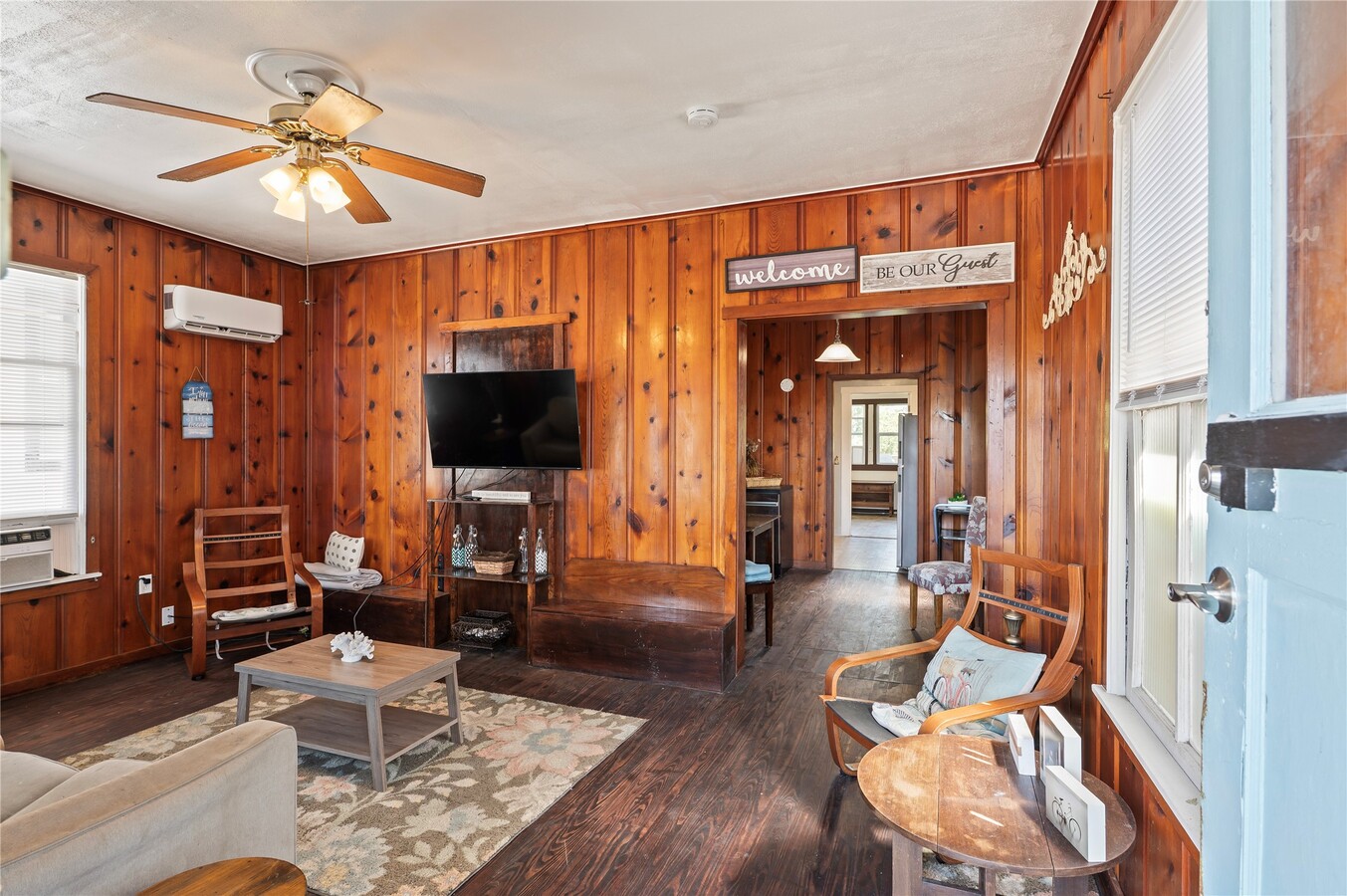 Photo - 620 Avenue H