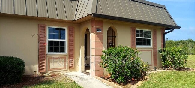 Building Photo - 4211 Hampton Dr