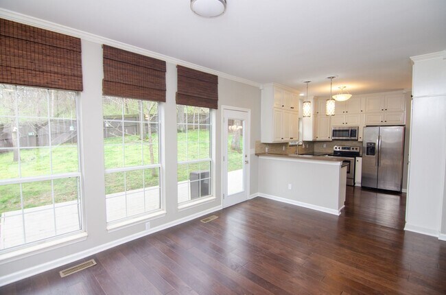 Photo - 300 Colfax Dr