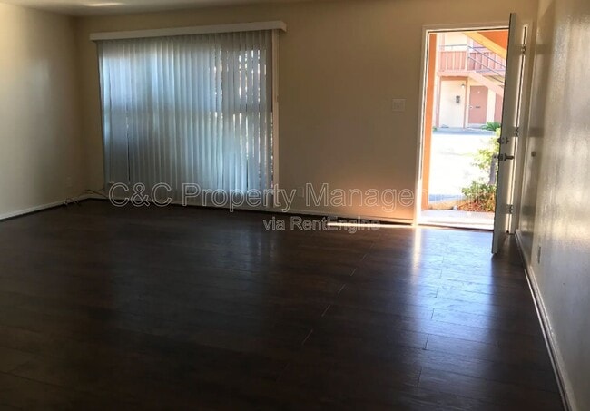 Photo - 926 Lupin Dr Unit 2